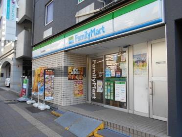 ファミリーマート横浜栄町店：268m