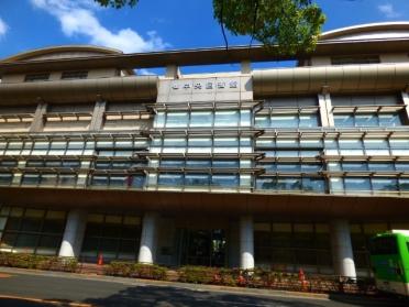 江戸川区立中央図書館：979m