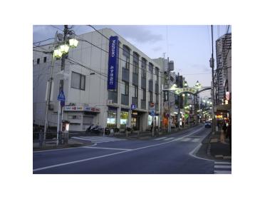 横浜信用金庫鶴ヶ峰支店：390m