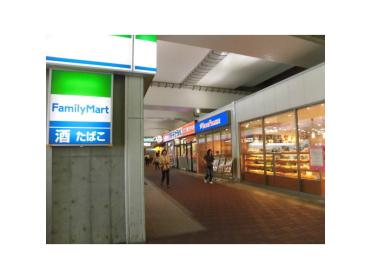 ファミリーマート新鎌ケ谷駅店：109m