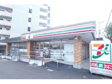 セブンイレブン越谷瓦曽根店：439m