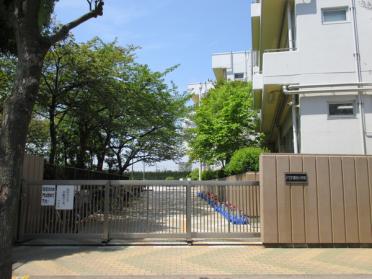 江戸川区立宇喜田小学校：340m