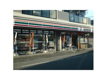 セブンイレブン川崎下小田中東店：191m