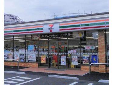 セブンイレブン川崎境町店：281m