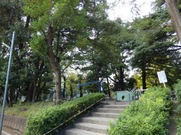松戸中央公園：785m