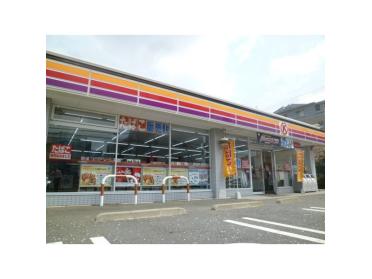 ファミリーマート船堀三丁目店：60m