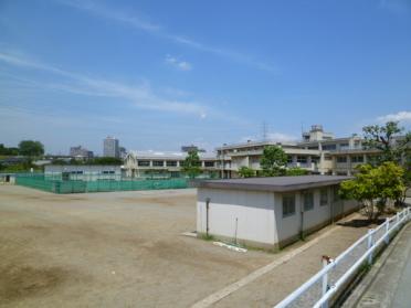 千葉市立泉谷中学校：2042m