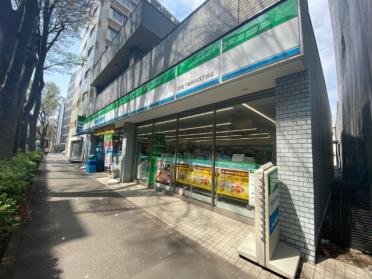 ファミリーマート杉並下高井戸四丁目店：169m