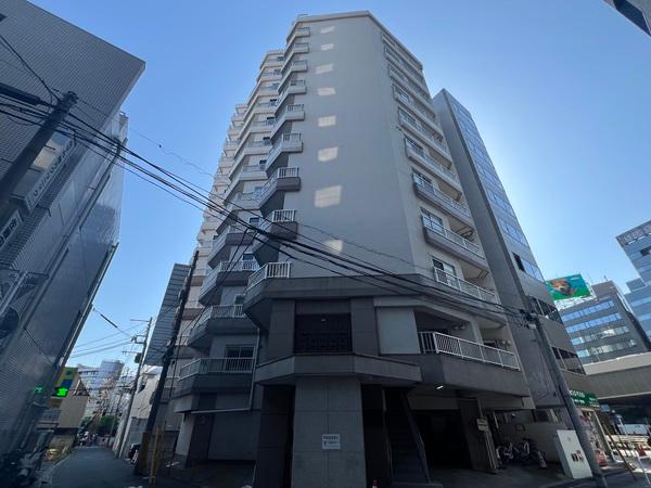 白を基調とした外観