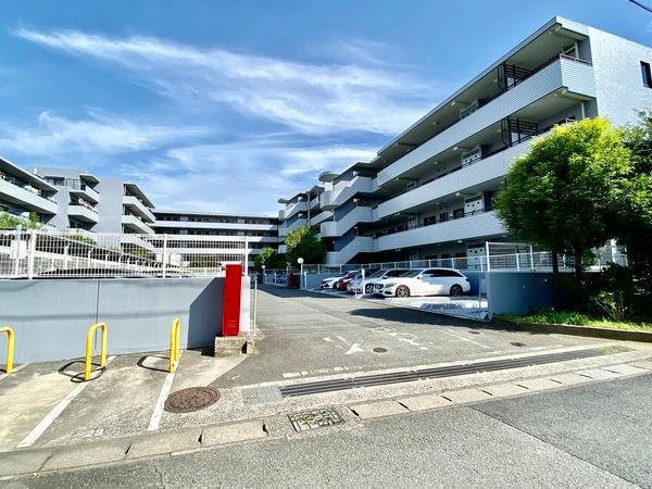 月額14,000円〜18,000円