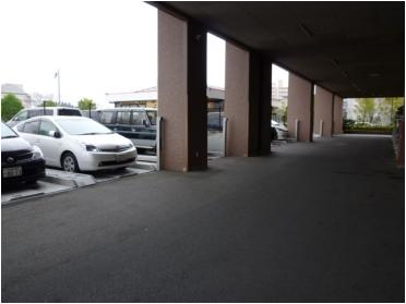駐車スペース（立体式駐車場です。）
