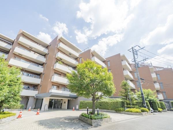 2003年2月築、三菱建設株式会社施工、総戸数90戸のマンションです。
