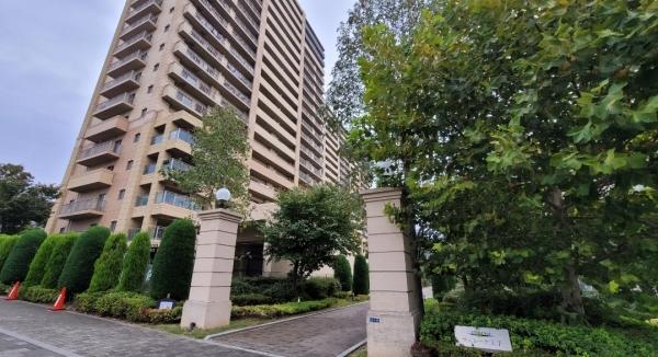 パリ庭園邸宅をモチーフとしたマンション外観