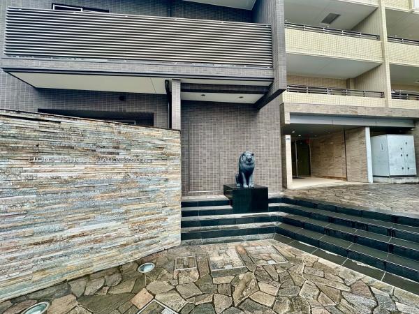 エントランス外観