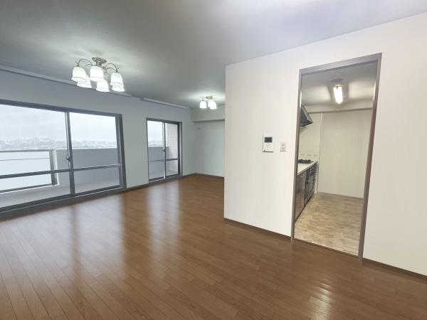 ＣＧで作成したリフォームイメージです　約16帖の南向きリビングダイニング