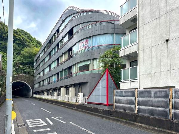 外観(現地南西側から撮影)