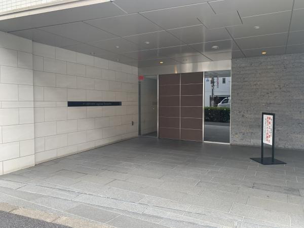 現地エントランス