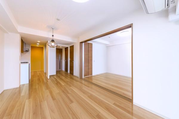 約14.6帖のLDK。納戸もあり収納力がございます。ＣＧで作成したリフォームイメージです。