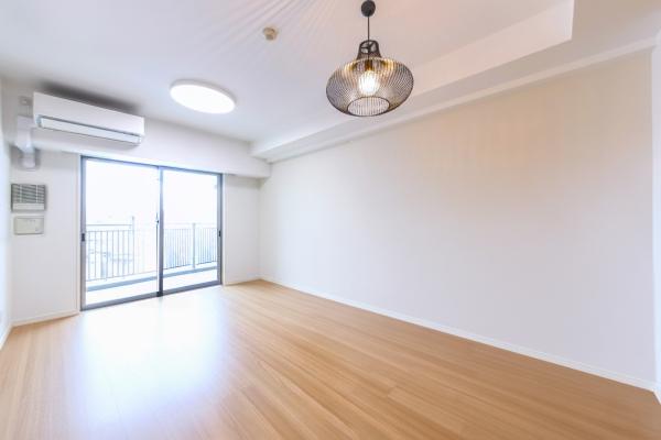 約14.6帖のLDK。納戸もあり収納力がございます。ＣＧで作成したリフォームイメージです。