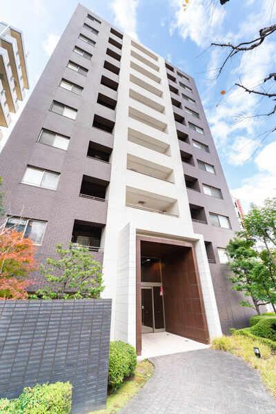 RC造11階建4階部分、東海道本線「横浜」駅を含む4駅利用可能で、毎日の通勤通学に便利な立地です。