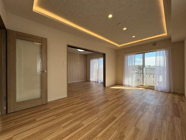 約9.8帖のリビングダイニング