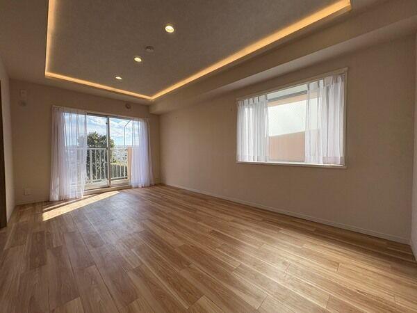 約9.8帖のリビングダイニング