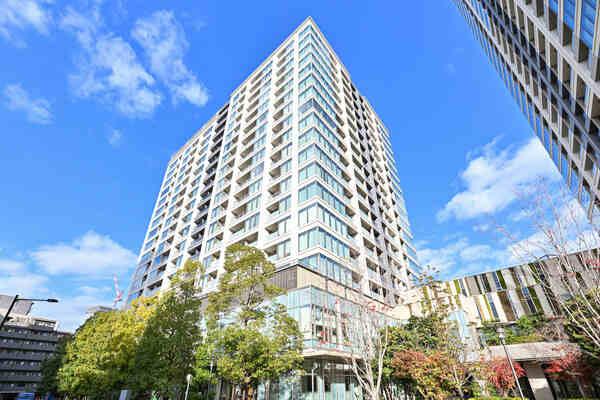 2023年2月築、地上45階地下1階建。白金の新たなシンボルとなる超高層タワーレジデンスです。