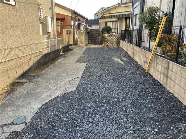 前面道路：私道(撮影年月：2025年12月)