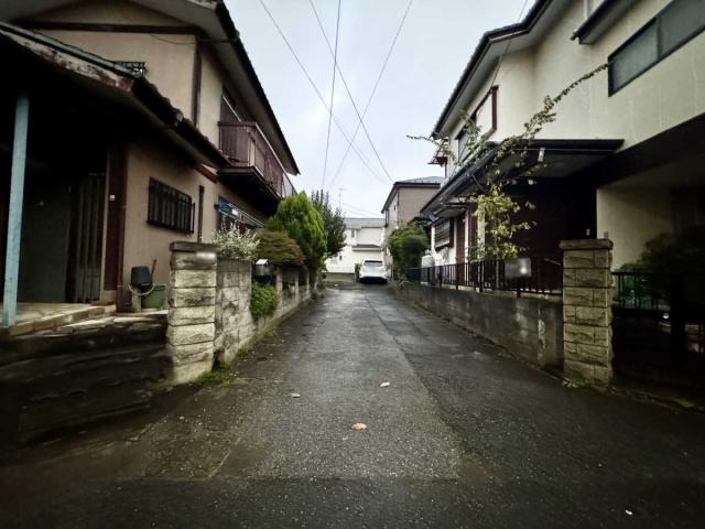 前面道路(撮影年月:2025年10月)