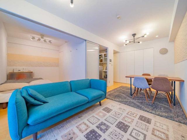 リビング・ダイニング：リビングダイニングと洋室