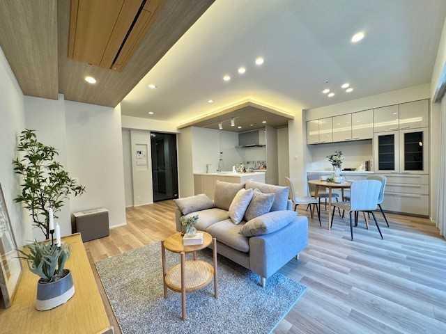 リビング・ダイニング：・家具・調度品は販売価格に含まれません。