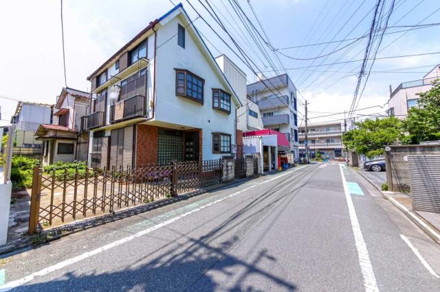現地（古家あり）：写真左側