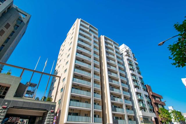 外観：エクシア棟(左側)