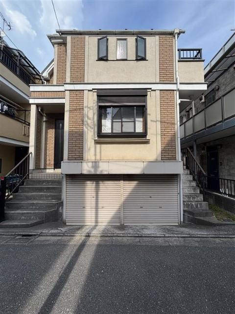 重厚感あふれる外観