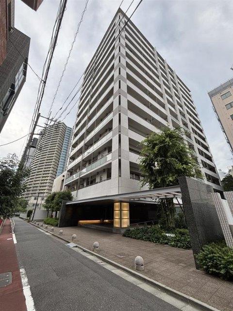 前面道路の交通量は多くありません