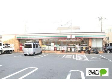 セブンイレブン扇大橋インター店：208m