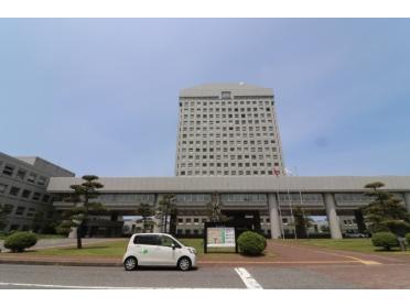 新潟県庁：1696m