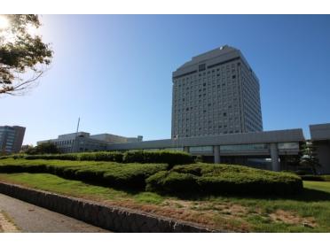 新潟県庁：2075m