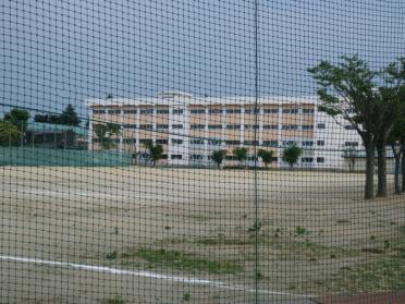 新潟市立中野山小学校：610m