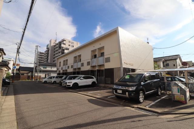 グレー2色の外観