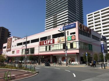 ライフ香里園店：447m