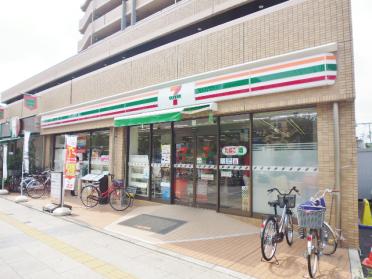 セブンイレブン寝屋川日之出町店：353m