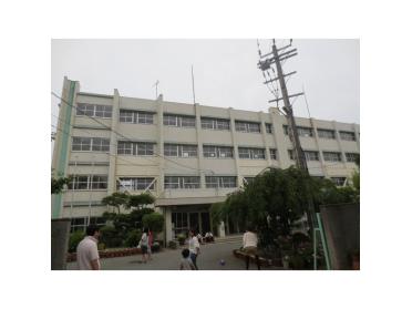 寝屋川市立田井小学校：548m