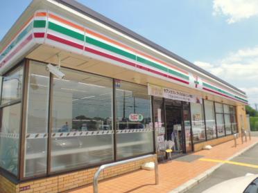 セブンイレブン枚方村野西町店：672m