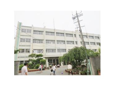 寝屋川市立田井小学校：760m