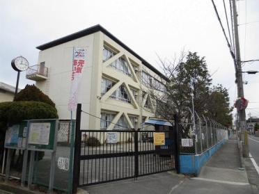 寝屋川市立神田小学校：676m