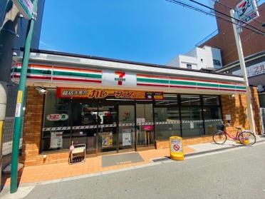 セブンイレブン大阪柏里3丁目店：242m