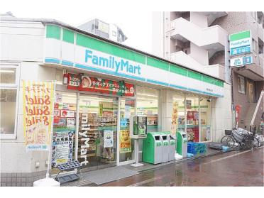 ファミリーマート練馬中央通り店：211m