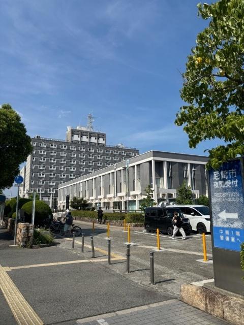 尼崎市役所：2853m