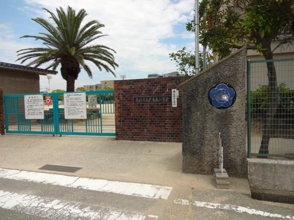 尼崎市立武庫庄小学校：1012m